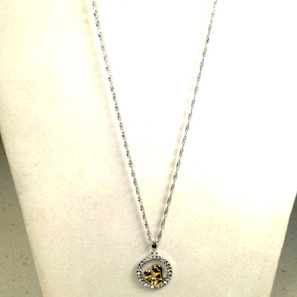Round Cubic Zirconia Thanksgiving Mother Holding Child Gold Silver Tone Pendant - Picture 3 of 9